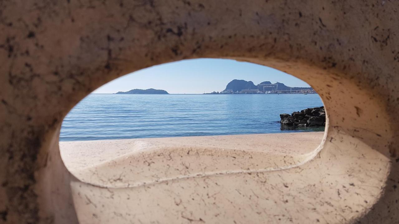 Studio Le Peneque Des Anges La Ciotat Exterior foto